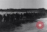 Image Les troupes japonaises s'engager pour l'invasion de la Mandchourie Chine, 1942, de la seconde 43 séquences d'archives historiques vidéo 65675038553