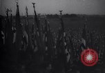 Immagine di Zeppelinfeld cerimonia del fiaccolata nazista Nürnberg Germania, 1934, secondo 29 filmato di repertorio 65675038570