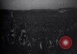 Immagine di Zeppelinfeld cerimonia del fiaccolata nazista Nürnberg Germania, 1934, secondo 53 filmato di repertorio 65675038570