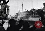 Standbild Japanses POW Rückführung Maizuru Japan, 1957, aus Sekunde 14 historischem Filmmaterial Videoclip 65675038589