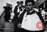 Standbild Japanses POW Rückführung Maizuru Japan, 1957, aus Sekunde 27 historischem Filmmaterial Videoclip 65675038589