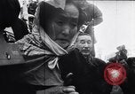 Standbild Japanses POW Rückführung Maizuru Japan, 1957, aus Sekunde 30 historischem Filmmaterial Videoclip 65675038589