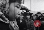 Standbild Japanses POW Rückführung Maizuru Japan, 1957, aus Sekunde 39 historischem Filmmaterial Videoclip 65675038589