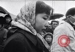 Standbild Japanses POW Rückführung Maizuru Japan, 1957, aus Sekunde 40 historischem Filmmaterial Videoclip 65675038589