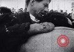 Standbild Japanses POW Rückführung Maizuru Japan, 1957, aus Sekunde 61 historischem Filmmaterial Videoclip 65675038589