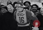 Standbild Pentti Uotinen München Deutschland, 1957, aus Sekunde 53 historischem Filmmaterial Videoclip 65675038591