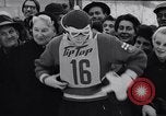 Standbild Pentti Uotinen München Deutschland, 1957, aus Sekunde 55 historischem Filmmaterial Videoclip 65675038591