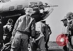 Immagine di Stati Uniti B-17 bombardiere Inghilterra, 1943, secondo 32 filmato di repertorio 65675038595