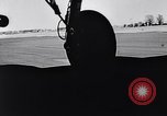 Standbild USA B-17-Bomber Bassingbourn England, 1943, aus Sekunde 32 historischem Filmmaterial Videoclip 65675038597