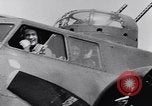 Standbild USA B-17-Bomber Bassingbourn England, 1943, aus Sekunde 47 historischem Filmmaterial Videoclip 65675038597