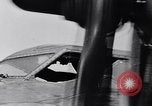 Standbild USA B-17-Bomber Bassingbourn England, 1943, aus Sekunde 50 historischem Filmmaterial Videoclip 65675038597