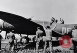 Standbild USA B-17-Bomber Bassingbourn England, 1943, aus Sekunde 60 historischem Filmmaterial Videoclip 65675038597