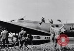 Standbild USA B-17-Bomber Bassingbourn England, 1943, aus Sekunde 61 historischem Filmmaterial Videoclip 65675038597