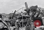 Standbild USA B-24 Bomber England, 1943, aus Sekunde 4 historischem Filmmaterial Videoclip 65675038598