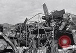Standbild USA B-24 Bomber England, 1943, aus Sekunde 5 historischem Filmmaterial Videoclip 65675038598