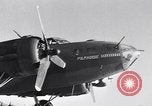 Standbild USA B-24 Bomber England, 1943, aus Sekunde 16 historischem Filmmaterial Videoclip 65675038598