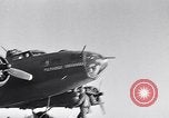 Standbild USA B-24 Bomber England, 1943, aus Sekunde 20 historischem Filmmaterial Videoclip 65675038598