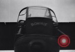 Standbild USA B-24 Bomber England, 1943, aus Sekunde 52 historischem Filmmaterial Videoclip 65675038598