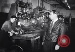 Standbild Stalin Automobilwerk Moskau Russland Sowjetunion, 1949, aus Sekunde 51 historischem Filmmaterial Videoclip 65675038611