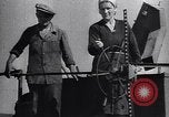 Standbild Die sowjetischen Menschen ernten und Dreschen von Weizen mit Maschinen Ukraine Sowjetunion, 1941, aus Sekunde 28 historischem Filmmaterial Videoclip 65675038615