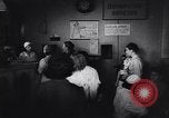 Standbild Frauen ehrenamtlich als Blutspender in der Sowjetunion Sowjetunion, 1941, aus Sekunde 10 historischem Filmmaterial Videoclip 65675038618