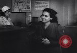 Standbild Frauen ehrenamtlich als Blutspender in der Sowjetunion Sowjetunion, 1941, aus Sekunde 15 historischem Filmmaterial Videoclip 65675038618
