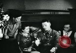 Standbild Sowjetischen Piloten Rammte einen deutschen Bomber spricht mit seiner Familie über es Sowjetunion, 1941, aus Sekunde 31 historischem Filmmaterial Videoclip 65675038623