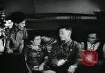 Standbild Sowjetischen Piloten Rammte einen deutschen Bomber spricht mit seiner Familie über es Sowjetunion, 1941, aus Sekunde 36 historischem Filmmaterial Videoclip 65675038623