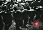 Standbild Sowjetische Truppen die gegen die deutsche Invasion in Zweiten Weltkrieg zu verteidigen Sowjetunion, 1941, aus Sekunde 60 historischem Filmmaterial Videoclip 65675038624