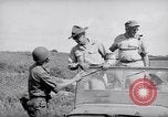 Standbild General Joseph Stilwell W Ishigaki Japan, 1945, aus Sekunde 13 historischem Filmmaterial Videoclip 65675038643
