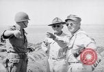 Standbild General Joseph Stilwell W Ishigaki Japan, 1945, aus Sekunde 52 historischem Filmmaterial Videoclip 65675038643