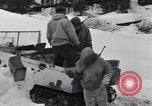 Standbild amerikanische Soldaten Camp Hale Colorado USA, 1944, aus Sekunde 30 historischem Filmmaterial Videoclip 65675038650