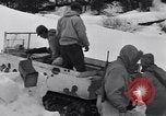 Standbild amerikanische Soldaten Camp Hale Colorado USA, 1944, aus Sekunde 32 historischem Filmmaterial Videoclip 65675038650