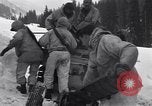 Standbild amerikanische Soldaten Camp Hale Colorado USA, 1944, aus Sekunde 53 historischem Filmmaterial Videoclip 65675038650