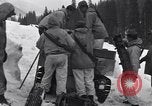 Standbild amerikanische Soldaten Camp Hale Colorado USA, 1944, aus Sekunde 59 historischem Filmmaterial Videoclip 65675038650