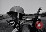 Standbild 11th Airborne Division voran Aparri Philippinen, 1945, aus Sekunde 14 historischem Filmmaterial Videoclip 65675038687