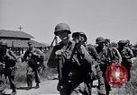 Standbild 11th Airborne Division voran Aparri Philippinen, 1945, aus Sekunde 26 historischem Filmmaterial Videoclip 65675038687