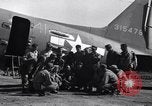Standbild 511th Parachute Regiment Luzon Philippinen, 1945, aus Sekunde 12 historischem Filmmaterial Videoclip 65675038697