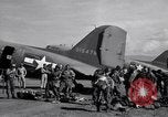 Standbild 511th Parachute Regiment Luzon Philippinen, 1945, aus Sekunde 32 historischem Filmmaterial Videoclip 65675038697