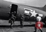 Standbild 511th Parachute Regiment Luzon Philippinen, 1945, aus Sekunde 36 historischem Filmmaterial Videoclip 65675038697