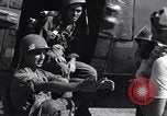 Standbild 511th Parachute Regiment Luzon Philippinen, 1945, aus Sekunde 41 historischem Filmmaterial Videoclip 65675038697