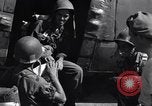 Standbild 511th Parachute Regiment Luzon Philippinen, 1945, aus Sekunde 47 historischem Filmmaterial Videoclip 65675038697