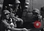 Standbild 511th Parachute Regiment Luzon Philippinen, 1945, aus Sekunde 50 historischem Filmmaterial Videoclip 65675038697