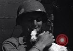 Standbild 511th Parachute Regiment Luzon Philippinen, 1945, aus Sekunde 55 historischem Filmmaterial Videoclip 65675038697