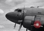 Standbild C 47 Flugzeuge Luzon Philippinen, 1945, aus Sekunde 26 historischem Filmmaterial Videoclip 65675038698