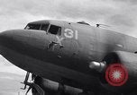 Standbild C 47 Flugzeuge Luzon Philippinen, 1945, aus Sekunde 33 historischem Filmmaterial Videoclip 65675038698