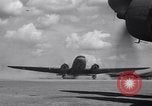 Standbild C 47 Flugzeuge Luzon Philippinen, 1945, aus Sekunde 44 historischem Filmmaterial Videoclip 65675038698