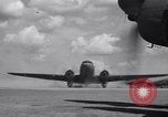 Standbild C 47 Flugzeuge Luzon Philippinen, 1945, aus Sekunde 45 historischem Filmmaterial Videoclip 65675038698