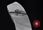Standbild C 47 Flugzeuge Luzon Philippinen, 1945, aus Sekunde 49 historischem Filmmaterial Videoclip 65675038698
