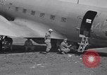 Standbild 511th Parachute Regiment Luzon Philippinen, 1945, aus Sekunde 16 historischem Filmmaterial Videoclip 65675038700